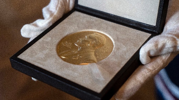 Dodeljen Nobel za književnost